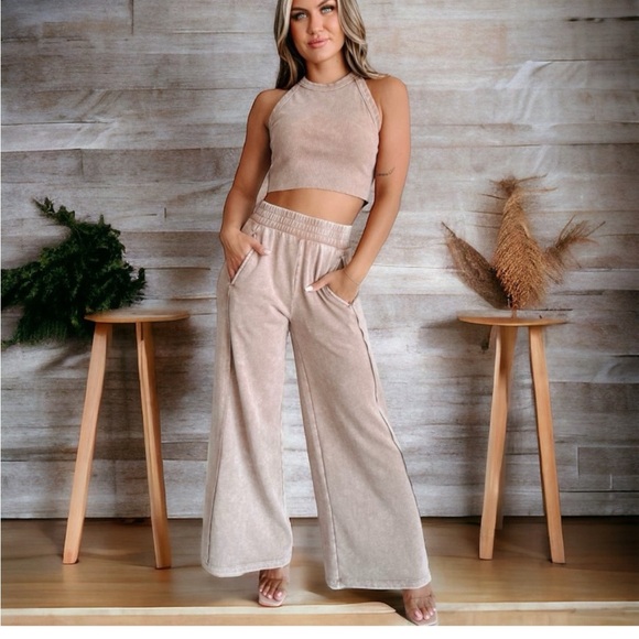 Jessi Mineral Wash Smocked Waist Wide Leg Pants size medium - Picture 3 of 7